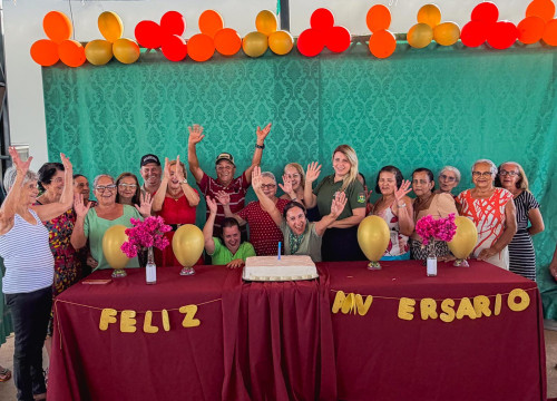 ANIVERSARIANTES DO MÊS | GRUPO RAIO DE LUZ